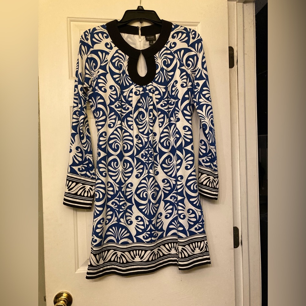 Nicole Miller, size 4, pretty dress